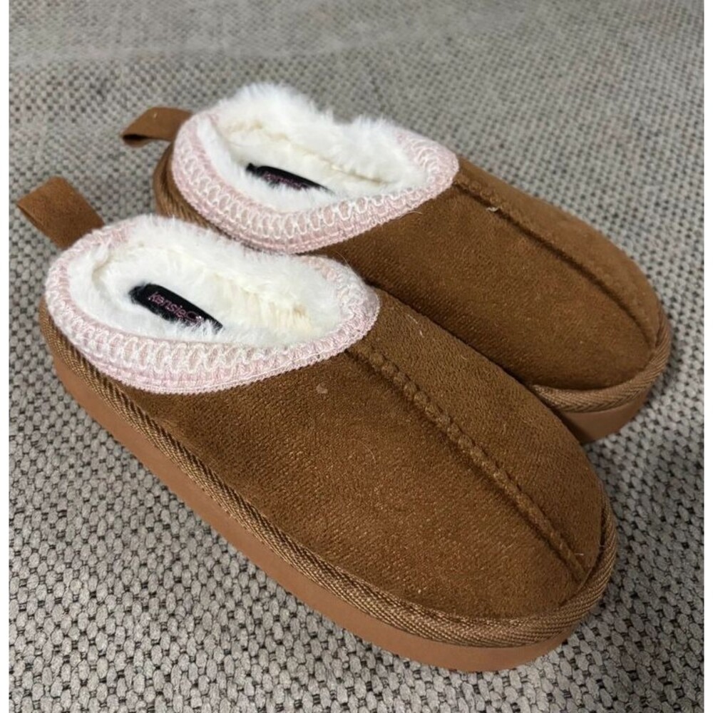 Girls size 11 slip on shoes